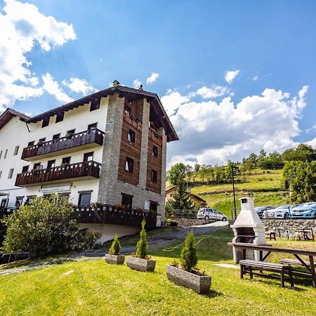 Hotel, Bar & Bistrot Saint Nicolas Gran Paradiso Exterior foto