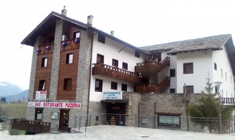 Hotel, Bar & Bistrot Saint Nicolas Gran Paradiso Exterior foto