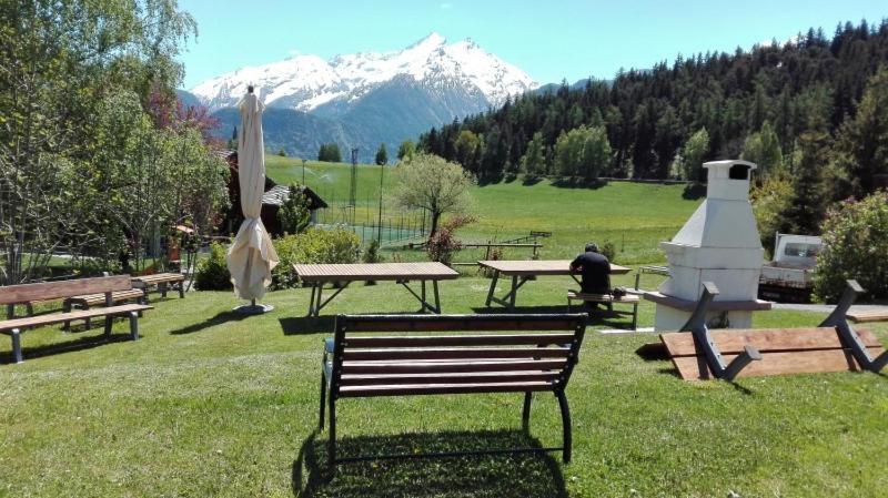 Hotel, Bar & Bistrot Saint Nicolas Gran Paradiso Exterior foto