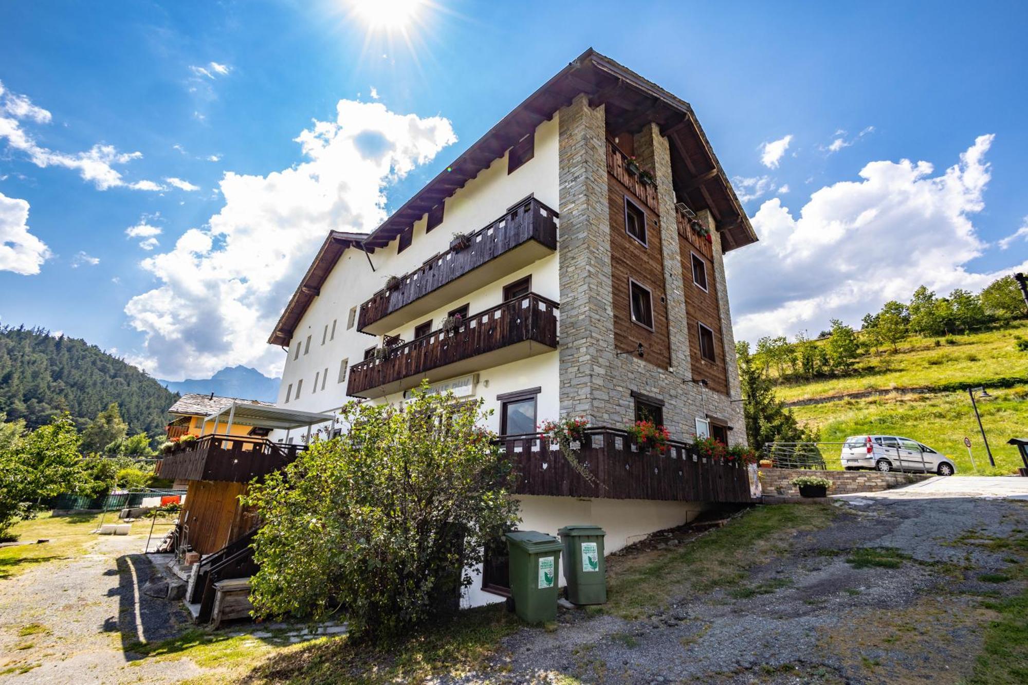 Hotel, Bar & Bistrot Saint Nicolas Gran Paradiso Exterior foto